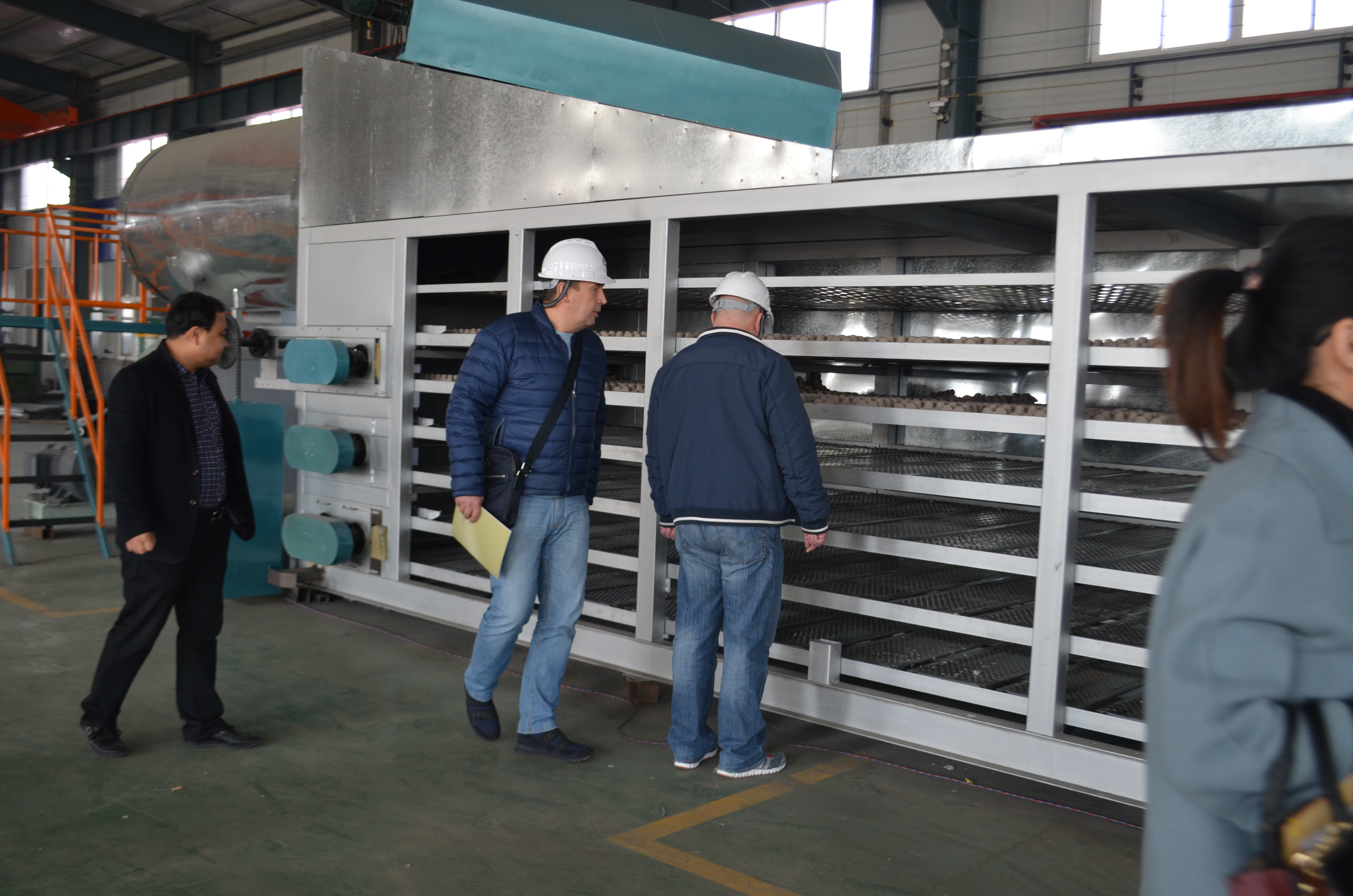 蛋托機(jī)、蛋托生產(chǎn)線(xiàn)、雞蛋托盤(pán)機(jī)，請(qǐng)致電宏潤(rùn)包裝